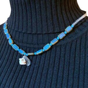 URANIUM - Blue and clear beads short necklace, delicate pearl and clear pendant.